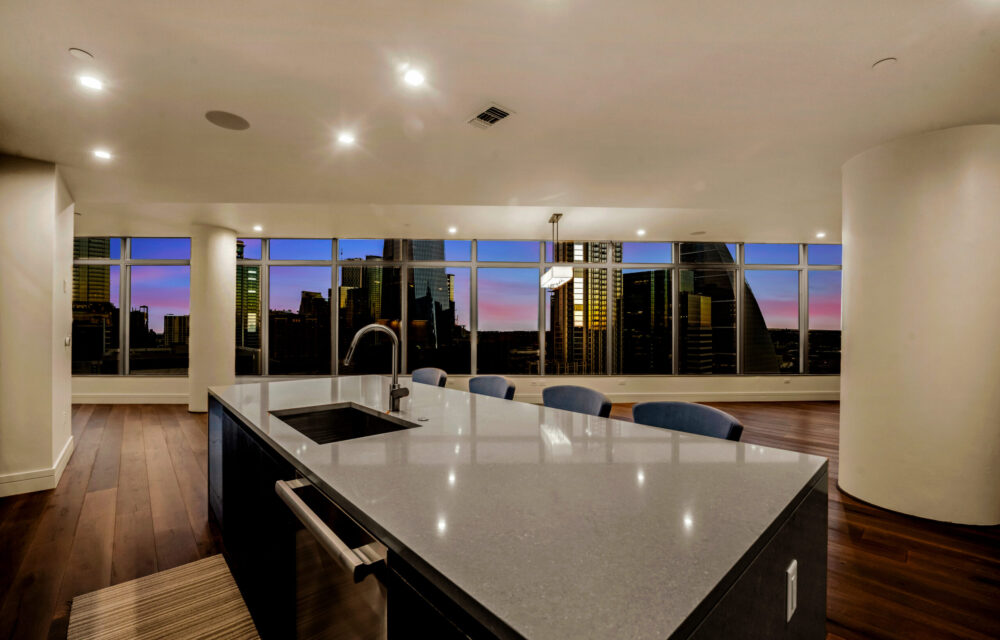 DSC_0351_1(1) DSC_0351_1(1)